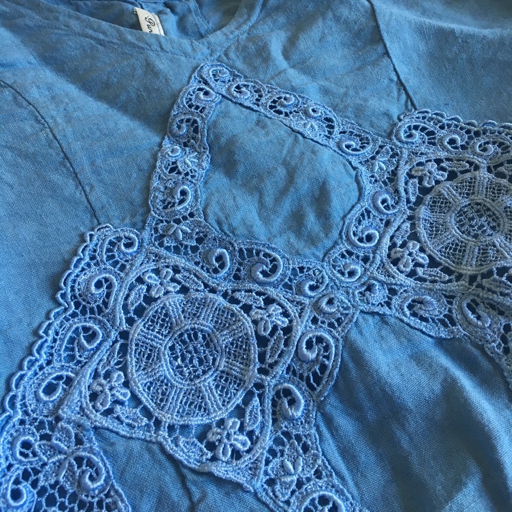 šµ ā¢Linen Top⢠- Picture 2 of 3